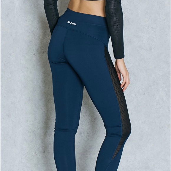 Ivy Park Navy Mesh Panel Sports Bra & Leggings Set - Picture 3 of 6